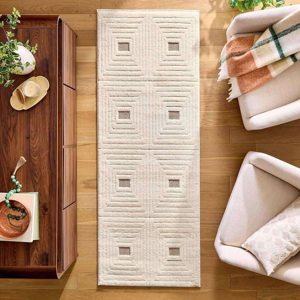  Tan/White Linear Square Geo High-Low Indoor Rug Runner, 2.5' x 7'
