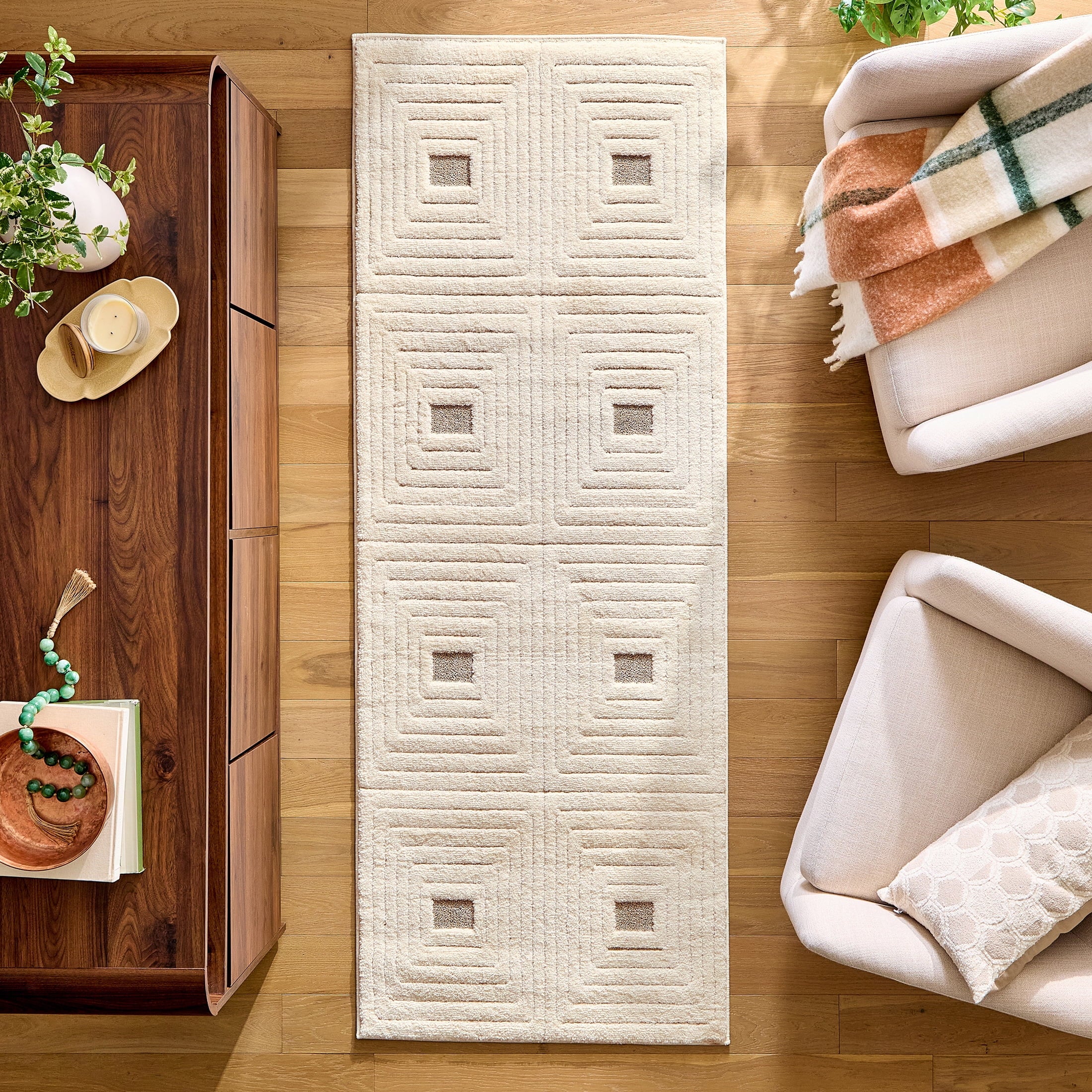  Tan/White Linear Square Geo High-Low Indoor Rug Runner, 2.5' x 7'
