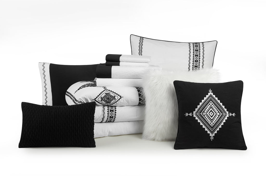  Black and White Summit 12 Piece Bed in a Bag Comforter Set, Queen