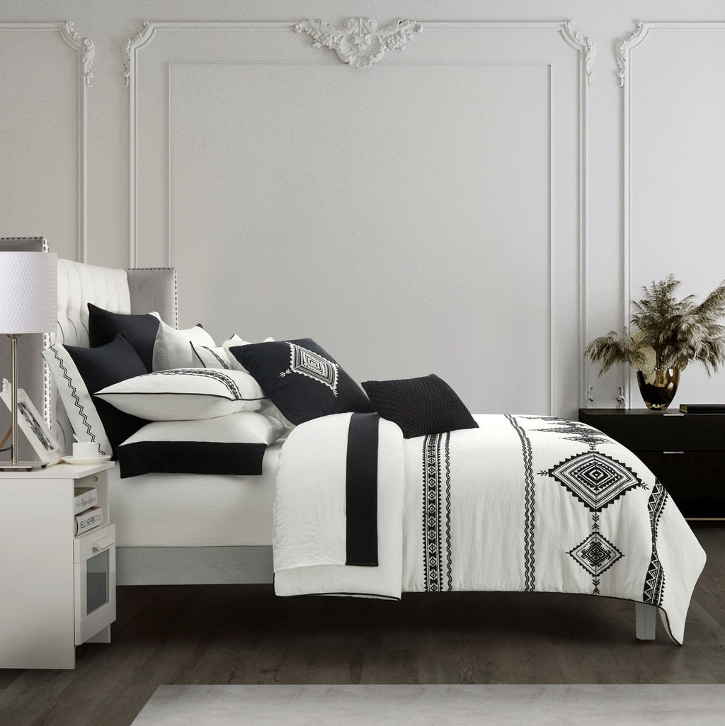  Black and White Summit 12 Piece Bed in a Bag Comforter Set, Queen