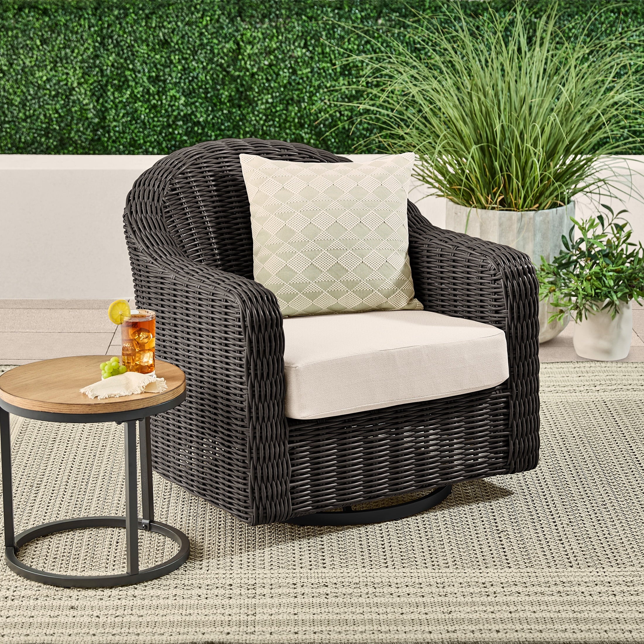  Bellamy Outdoor Motion Chair, Dark Brown Wicker with Cream Cushion