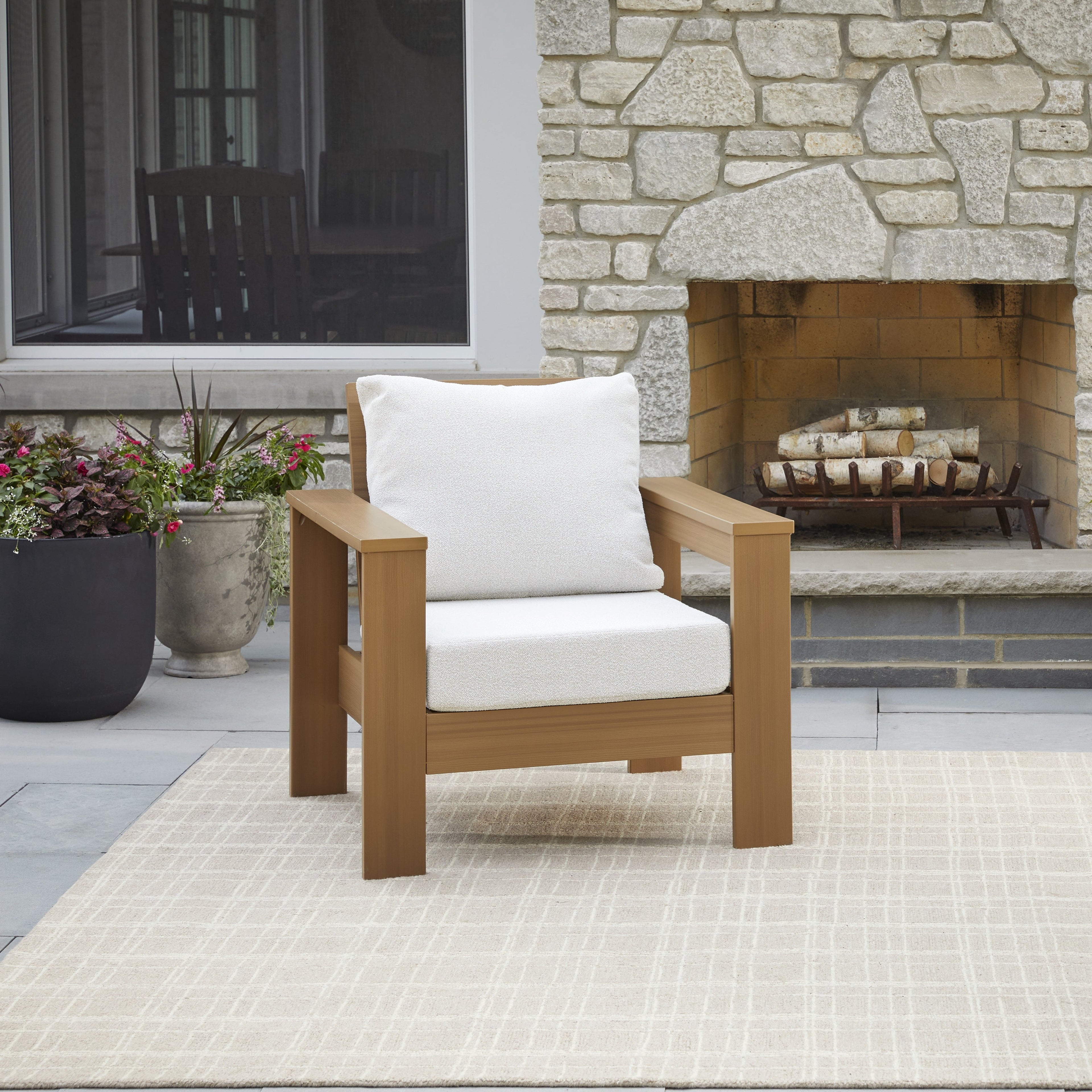 Homora™ Ezra Outdoor HDPE Club Chair with Teak Finish and Green Cushions