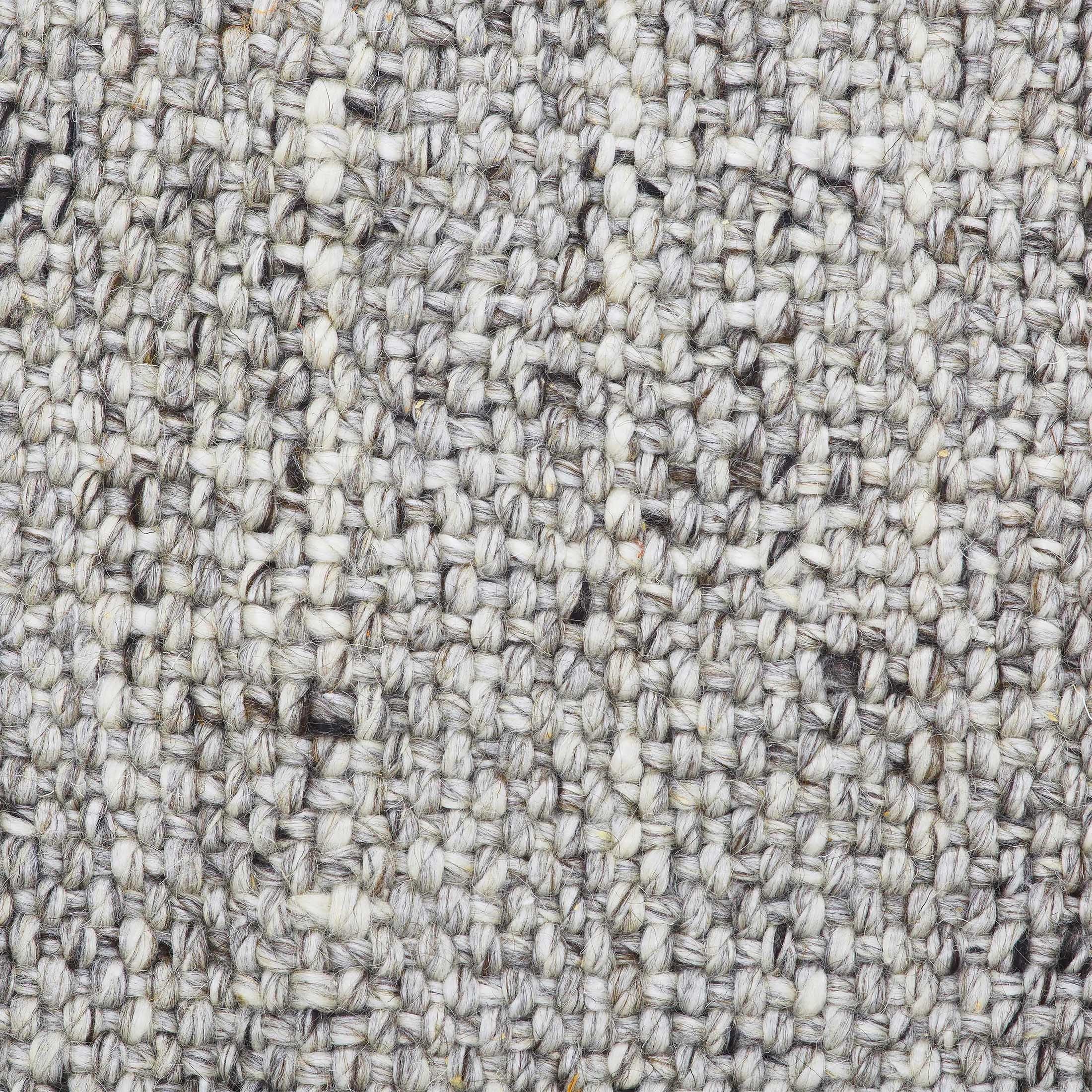  Light Grey Handwoven Plaid Wool Scatter Accent Rug, 30" x 46"