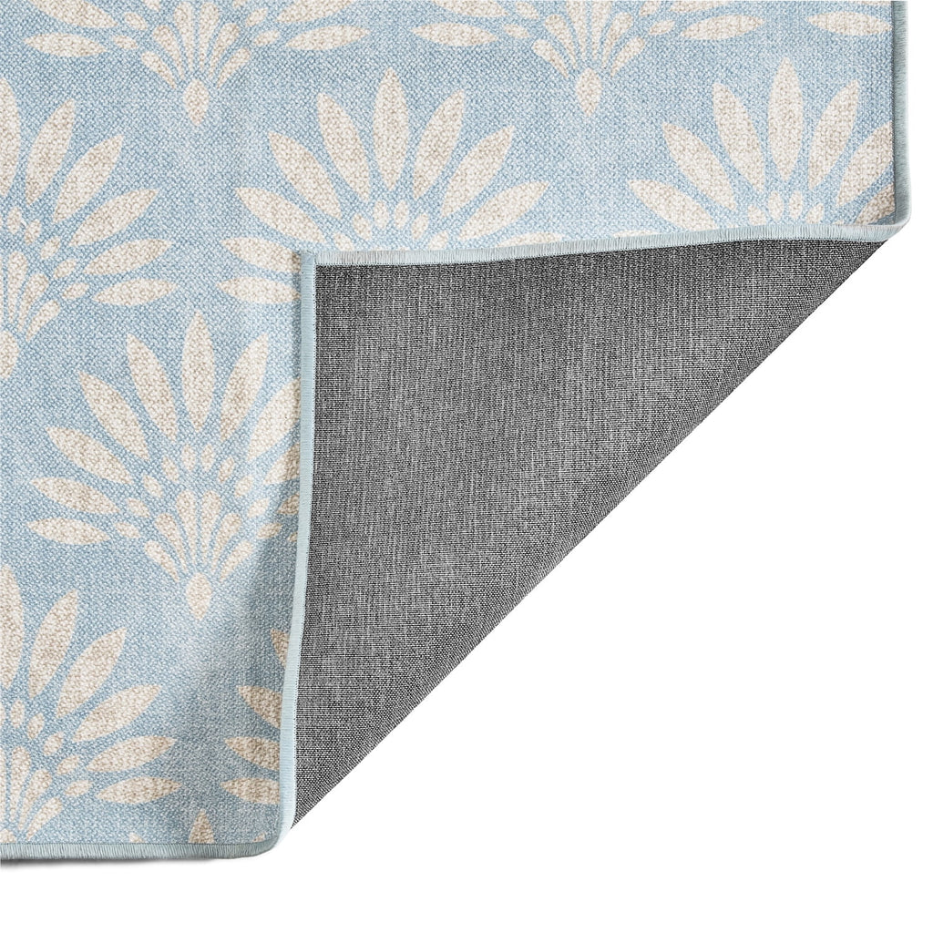  Blue Fan Palm Outdoor Washable Area Rug, 5' x 7'