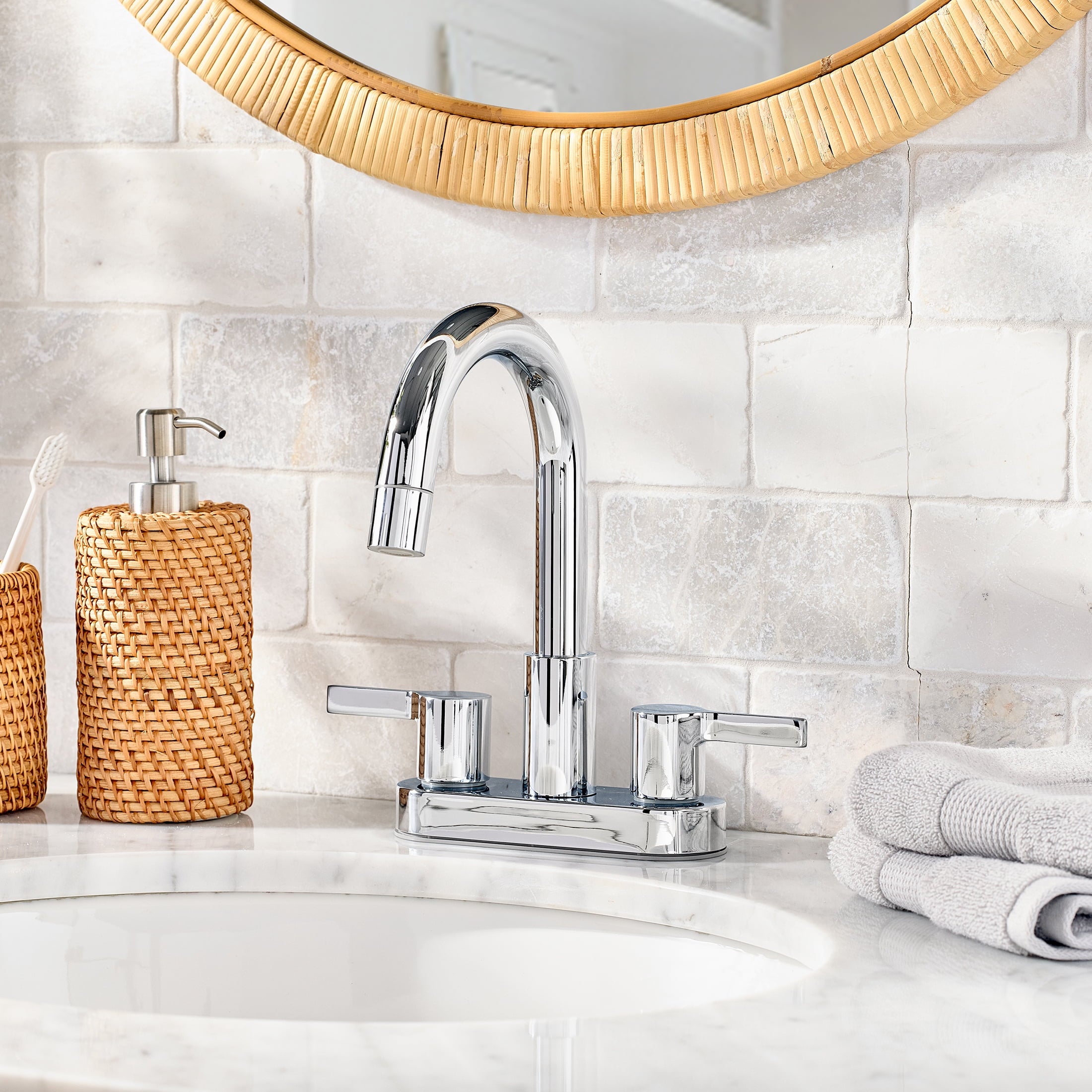  Clean Modern Chrome 4" Centerset Bathroom Faucet with Pull-Down Sprayer
